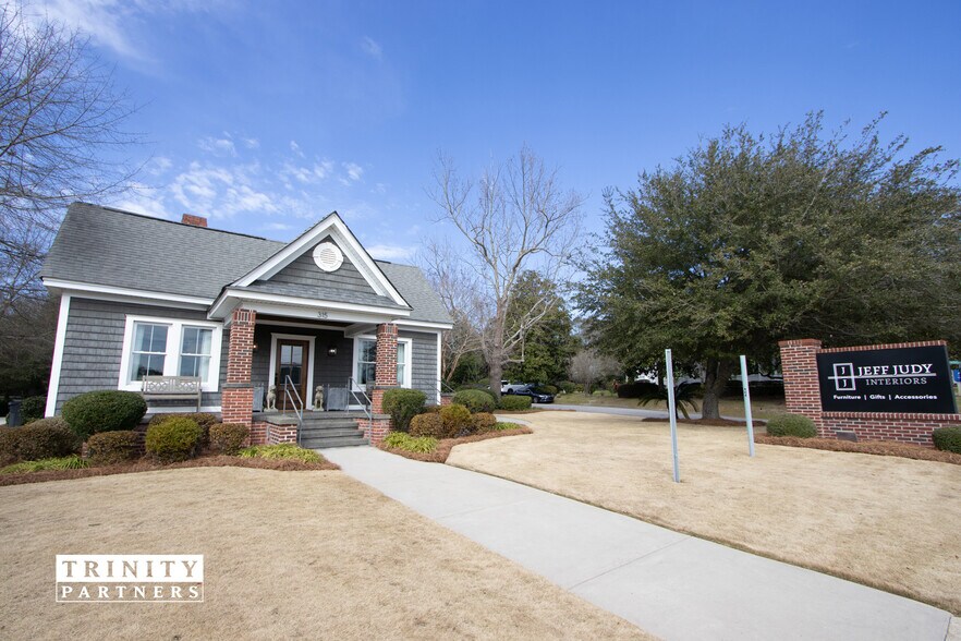 315 North Lake Dr, Lexington, SC à louer - Photo principale – Image 1 sur 5