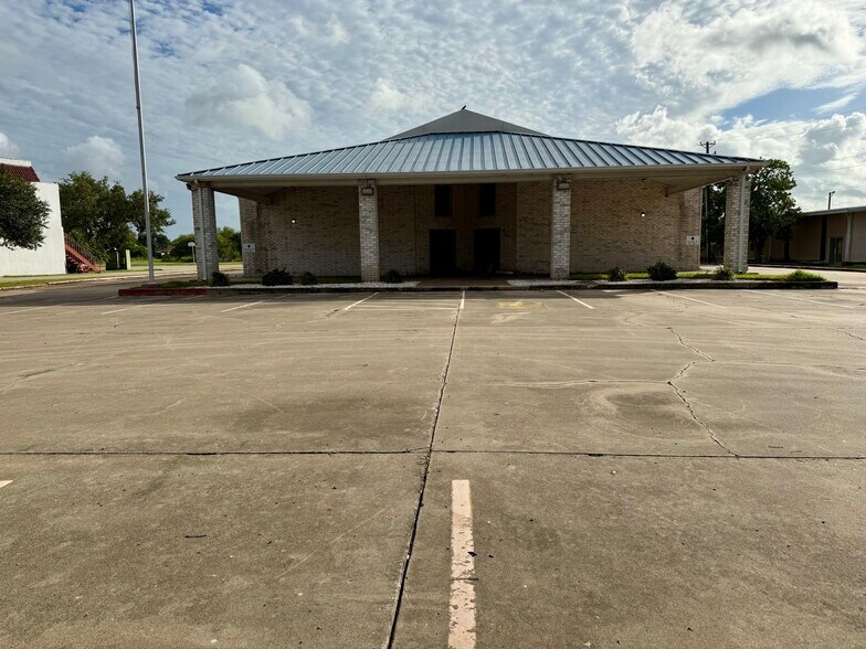 3442 Holly Rd, Corpus Christi, TX à vendre - Photo de l’immeuble – Image 2 sur 13