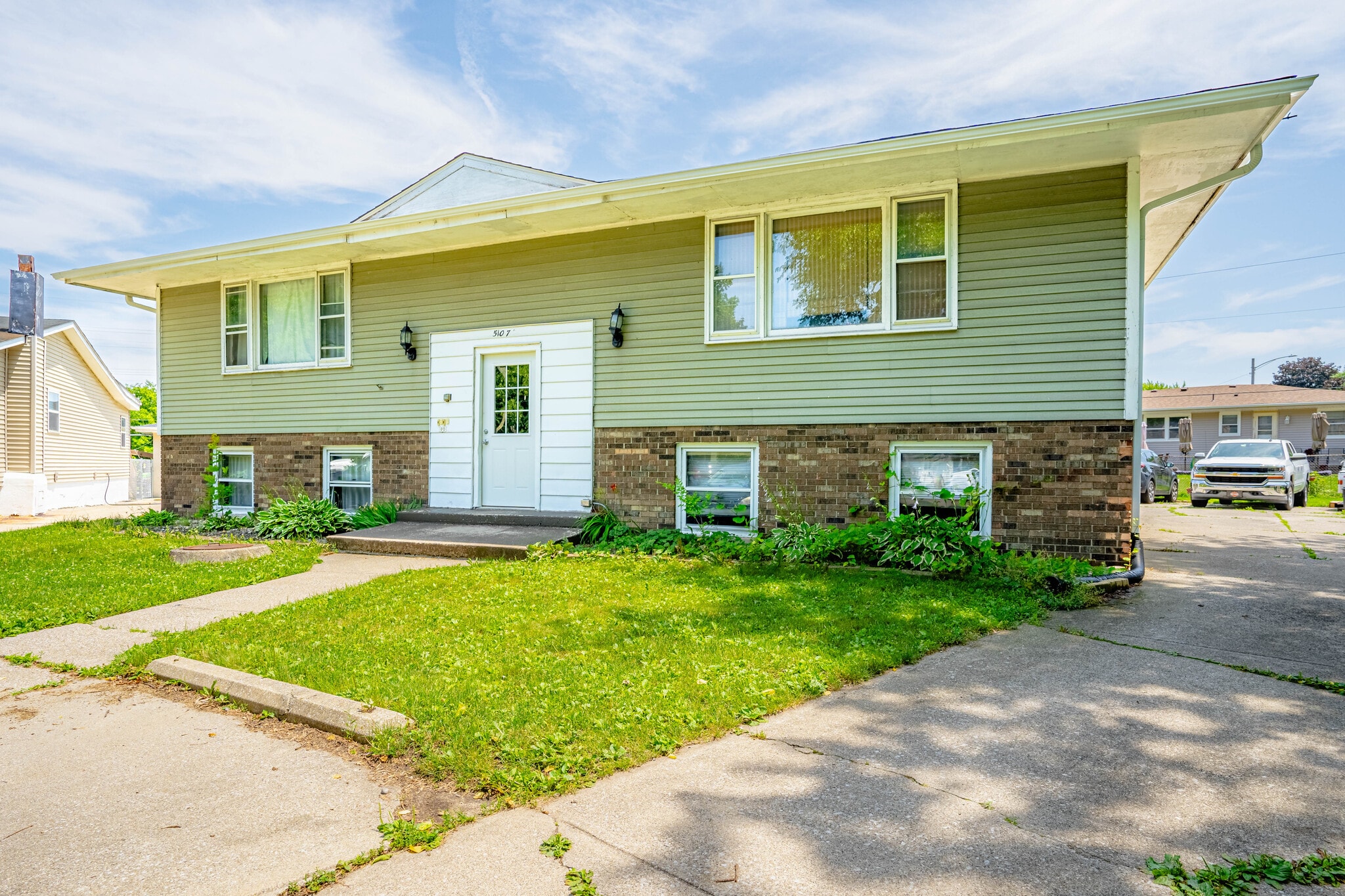 5107 W 77th Ct, Schererville, IN à vendre Photo principale– Image 1 sur 8