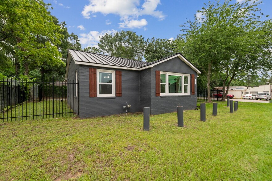 507 Silverdale Dr, Conroe, TX à vendre - Photo de l’immeuble – Image 3 sur 33