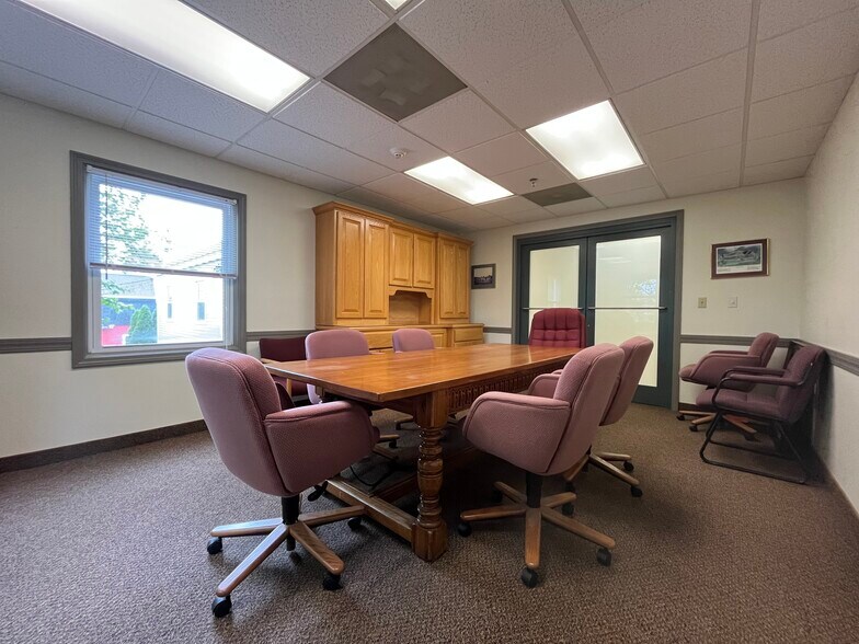 19 Kilton Rd, Bedford, NH à louer - Photo de l’immeuble – Image 3 sur 13