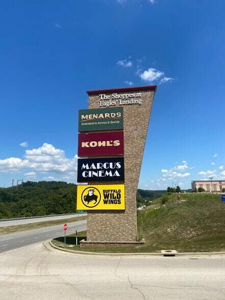400 Krestel Ln, Lake Ozark, MO à louer - Photo de l’immeuble – Image 2 sur 3