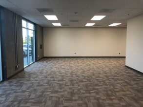 18-68 Rio Rancho Rd, Pomona, CA à louer Photo intérieure– Image 2 sur 2