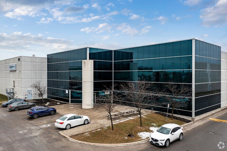 835 Intermodal Dr, Brampton, ON à louer - Photo principale – Image 1 sur 3