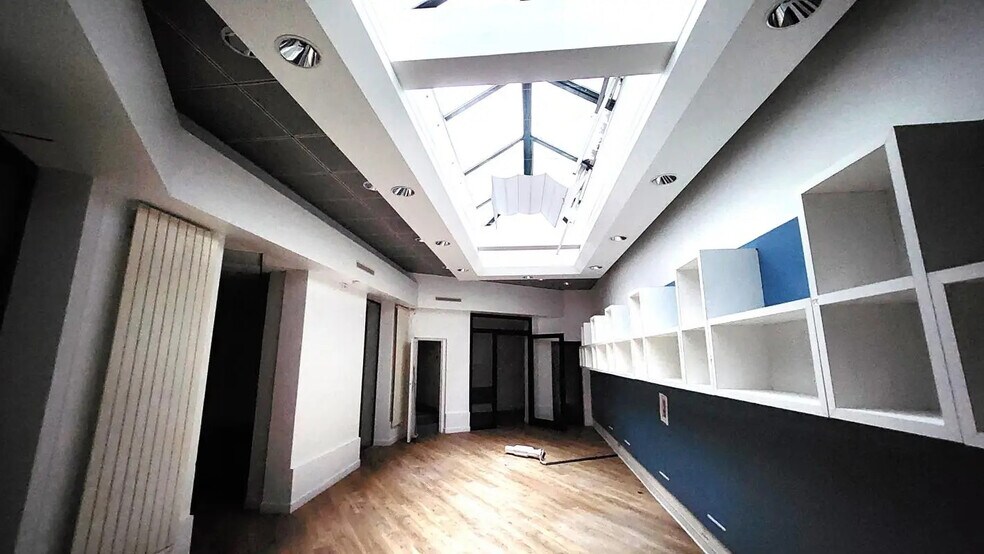 Bureau dans Paris à louer - Photo de l’immeuble – Image 3 sur 9