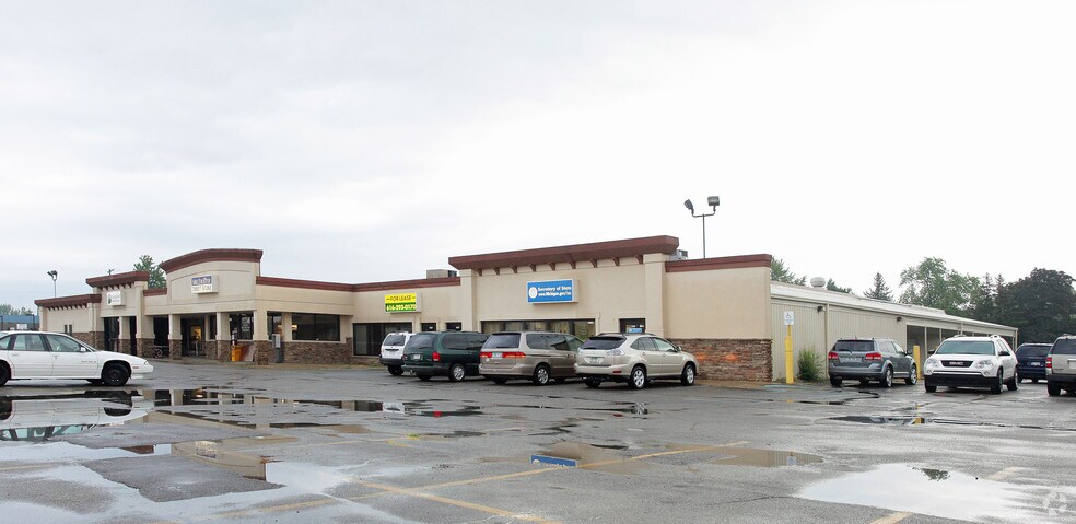 530-542 S State St, Sparta, MI à louer - Photo de l’immeuble – Image 3 sur 3