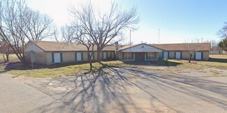 Plus de détails pour 600 E California Ave, Walters, OK - Santé à vendre