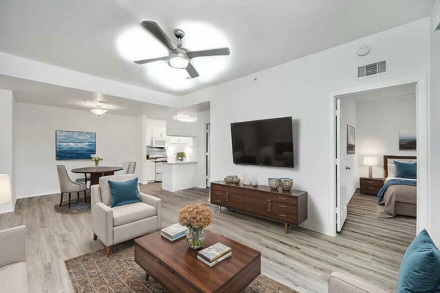 13009 Kain Palms Ct, Tampa, FL à vendre - Photo intérieure – Image 2 sur 38