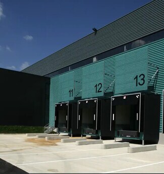 Plus de détails pour Industriel/Logistique à louer