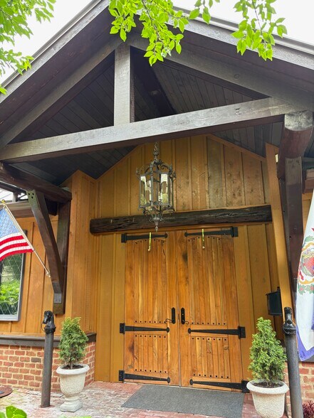 1134 Washington St E, Lewisburg, WV à vendre - Photo de l’immeuble – Image 2 sur 14