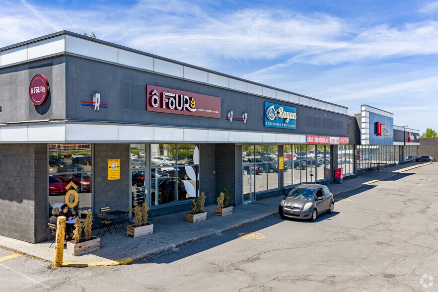 1110-1146 Boul Marcel-Laurin, Saint-Laurent, QC à louer - Photo principale – Image 1 sur 14