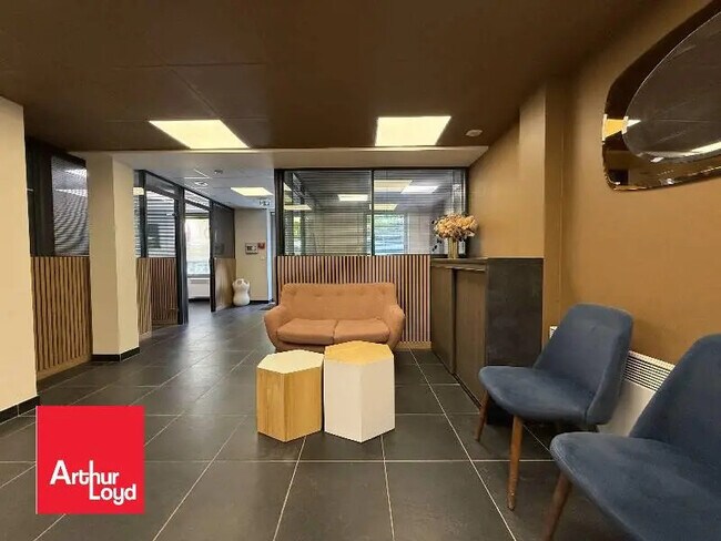 Plus de détails pour Local commercial à louer