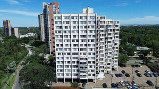 Plus de détails pour 10101 Saskatchewan Dr NW, Edmonton, AB - Logement à vendre