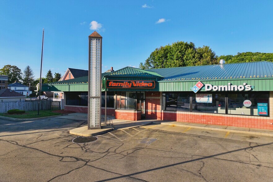 609 Pennsylvania Ave E, Warren, PA à louer - Photo de l’immeuble – Image 2 sur 7