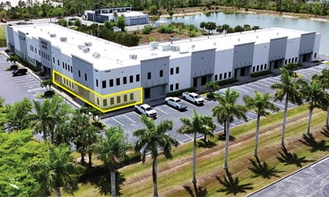 14580 Global Pkwy, Fort Myers, FL à louer Photo de l’immeuble– Image 1 sur 4