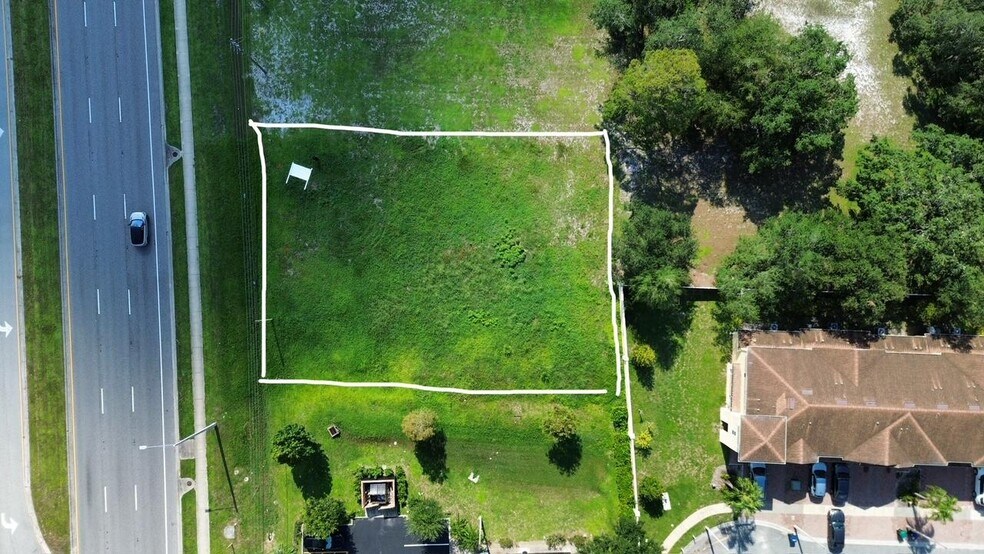 10207 E Colonial Dr, Orlando, FL à vendre - Photo de l’immeuble – Image 3 sur 7