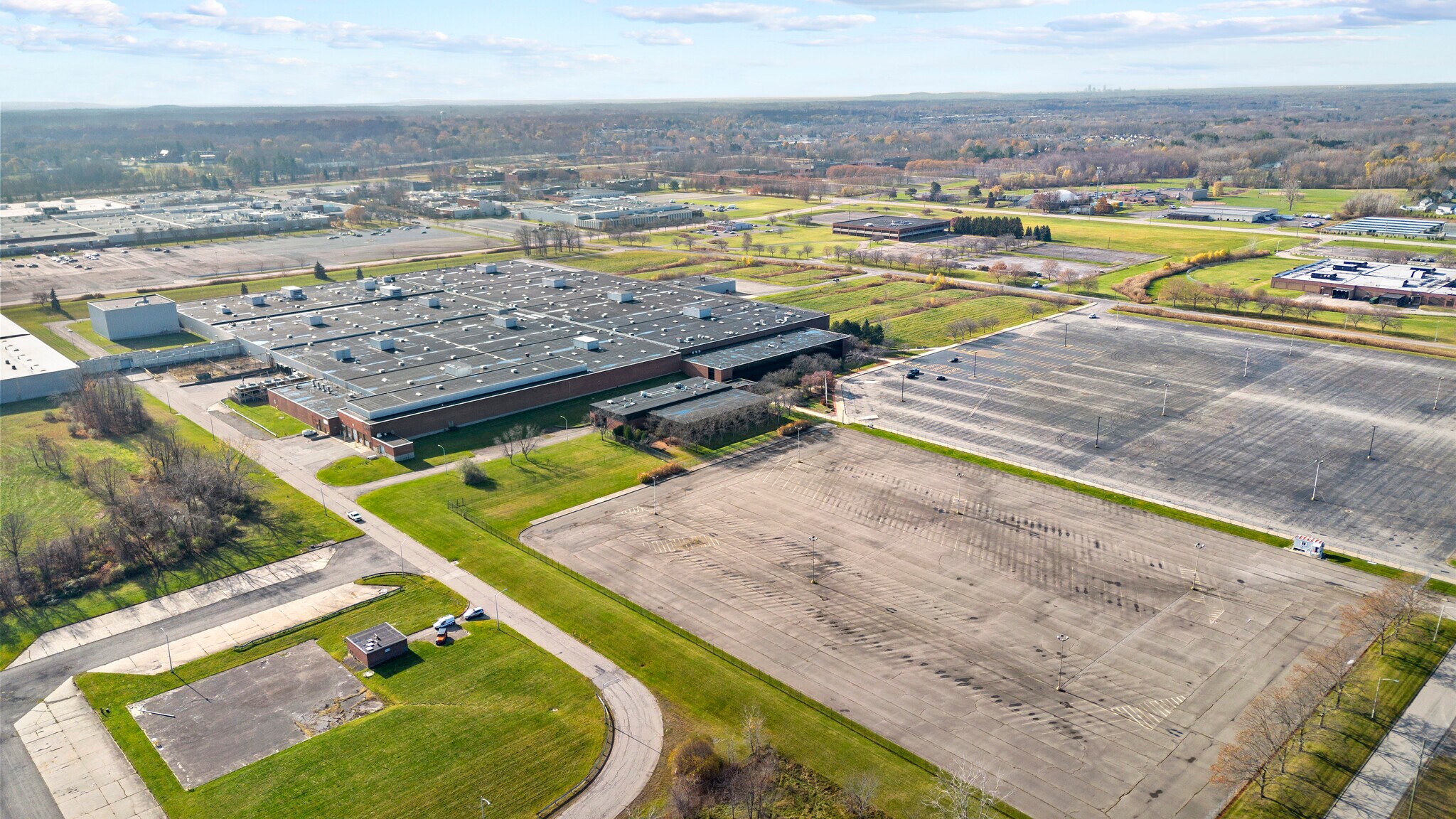 700 Resende Rd, Webster, NY à louer Photo principale– Image 1 sur 35