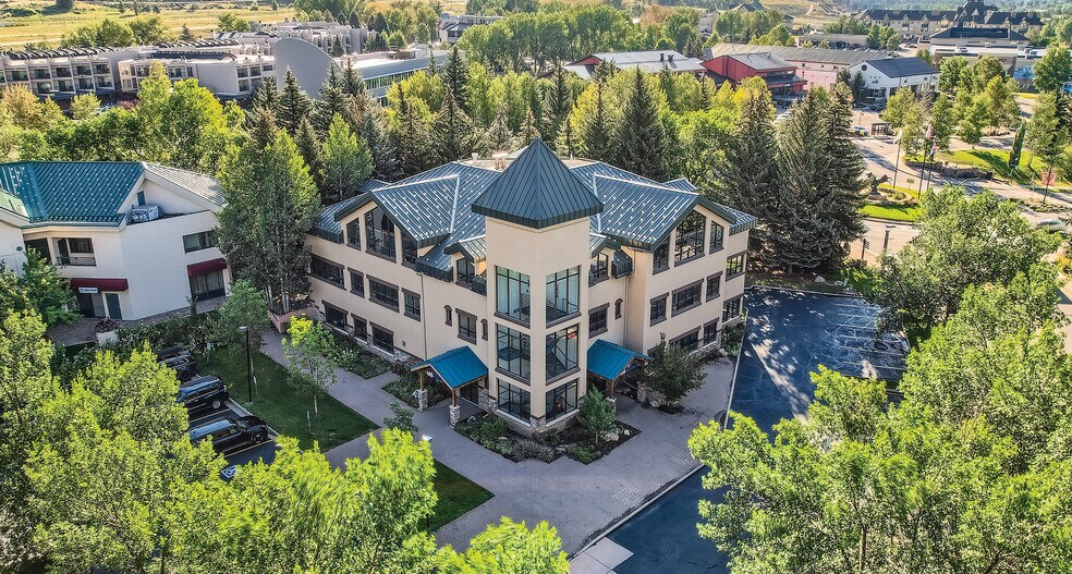 15 E Benchmark Rd, Avon, CO à vendre - Photo de l’immeuble – Image 3 sur 7