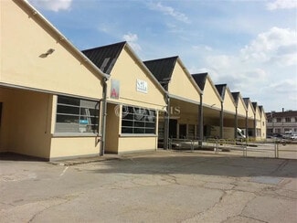 Plus de détails pour Local d'activités à louer