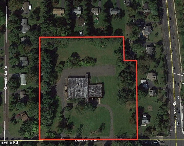 550 Davisville Rd, Warminster Township, PA à louer - Photo de l’immeuble – Image 2 sur 9