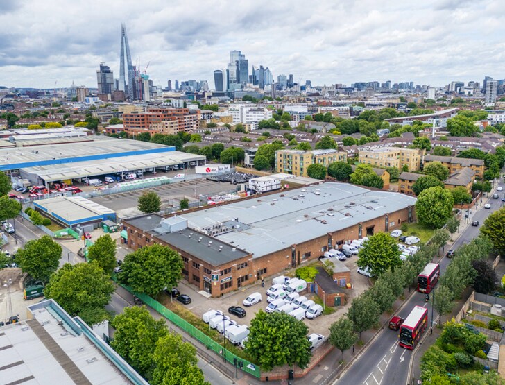 15 Mandela Way, Londres à vendre - Photo principale – Image 2 sur 4