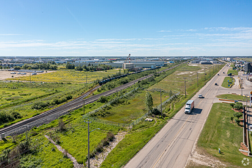 7819 Sparrow Dr, Leduc, AB à vendre - Photo de l’immeuble – Image 3 sur 7