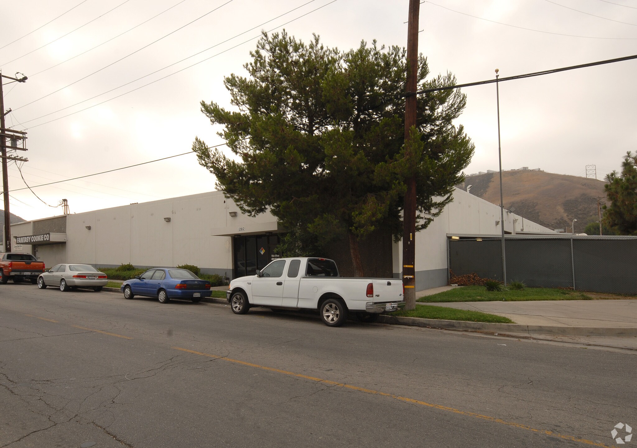 12812 Arroyo Ave, Sylmar, CA à louer Photo principale– Image 1 sur 3