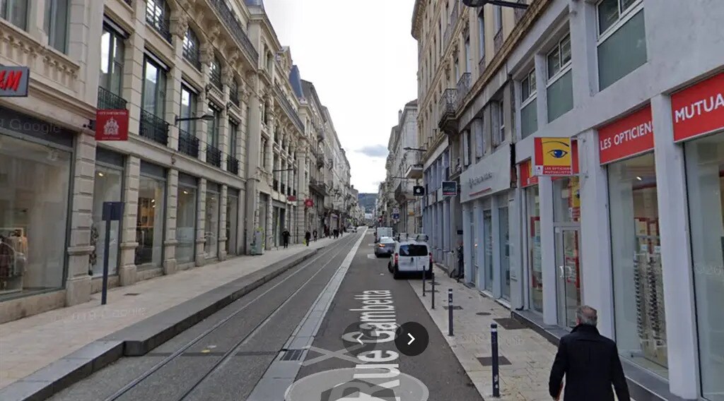 Local commercial dans Saint-Étienne à louer Photo de l’immeuble– Image 1 sur 5