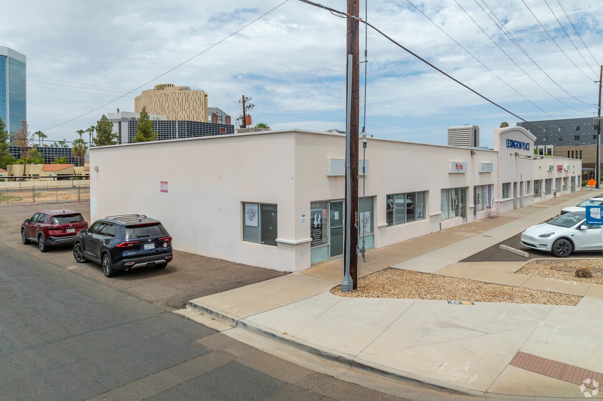 3302-3316 N 3rd St, Phoenix, AZ à louer Photo principale– Image 1 sur 6