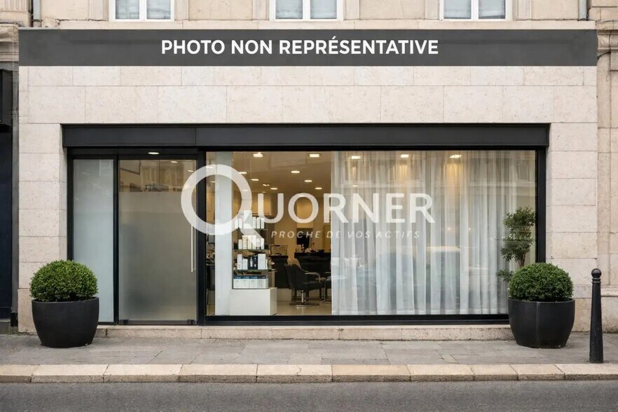 Local commercial dans Mâcon à vendre - Photo de l’immeuble – Image 2 sur 5