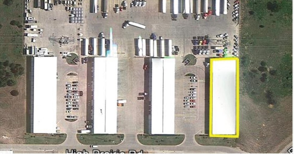 1850 High Prairie Rd, Grand Prairie, TX à louer - Photo de l’immeuble – Image 2 sur 4