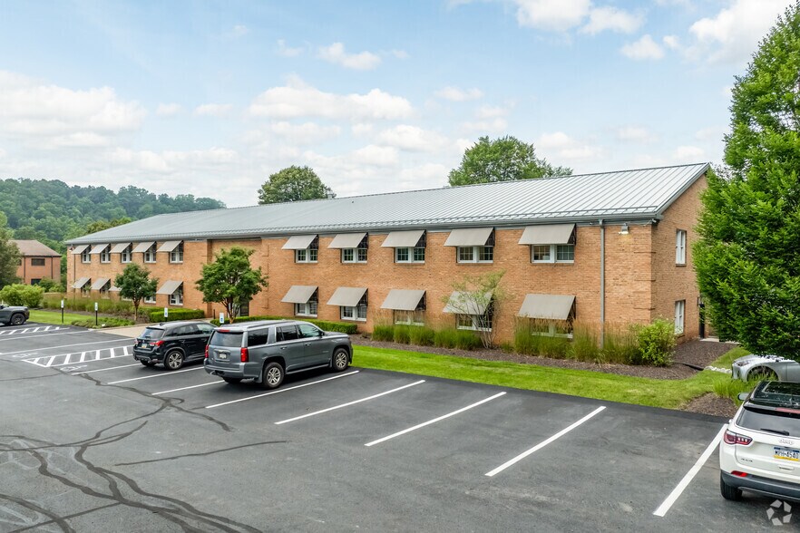 1035 Boyce Rd, Pittsburgh, PA à louer - Photo de l’immeuble – Image 2 sur 6