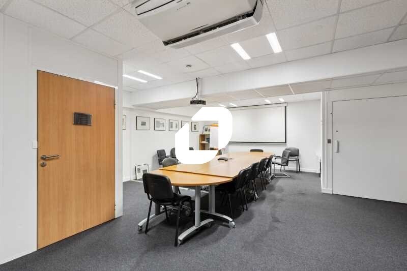 Local d'activités dans Nanterre à vendre - Photo intérieure – Image 2 sur 21