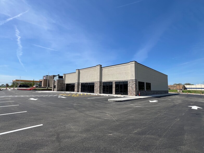 207 Scott Troy Rd, O'Fallon, IL à louer - Photo de l’immeuble – Image 2 sur 3