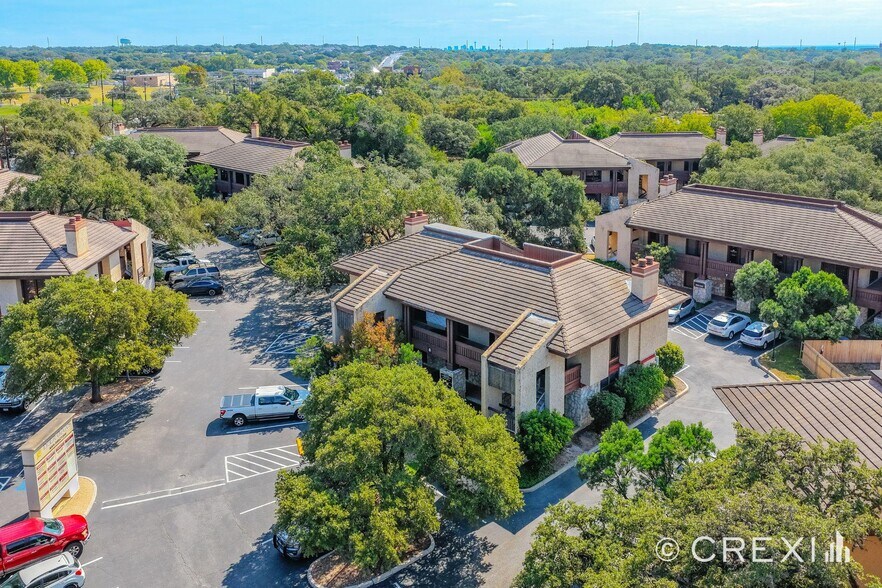 7272 Wurzbach Rd, San Antonio, TX à vendre - Photo de l’immeuble – Image 2 sur 3