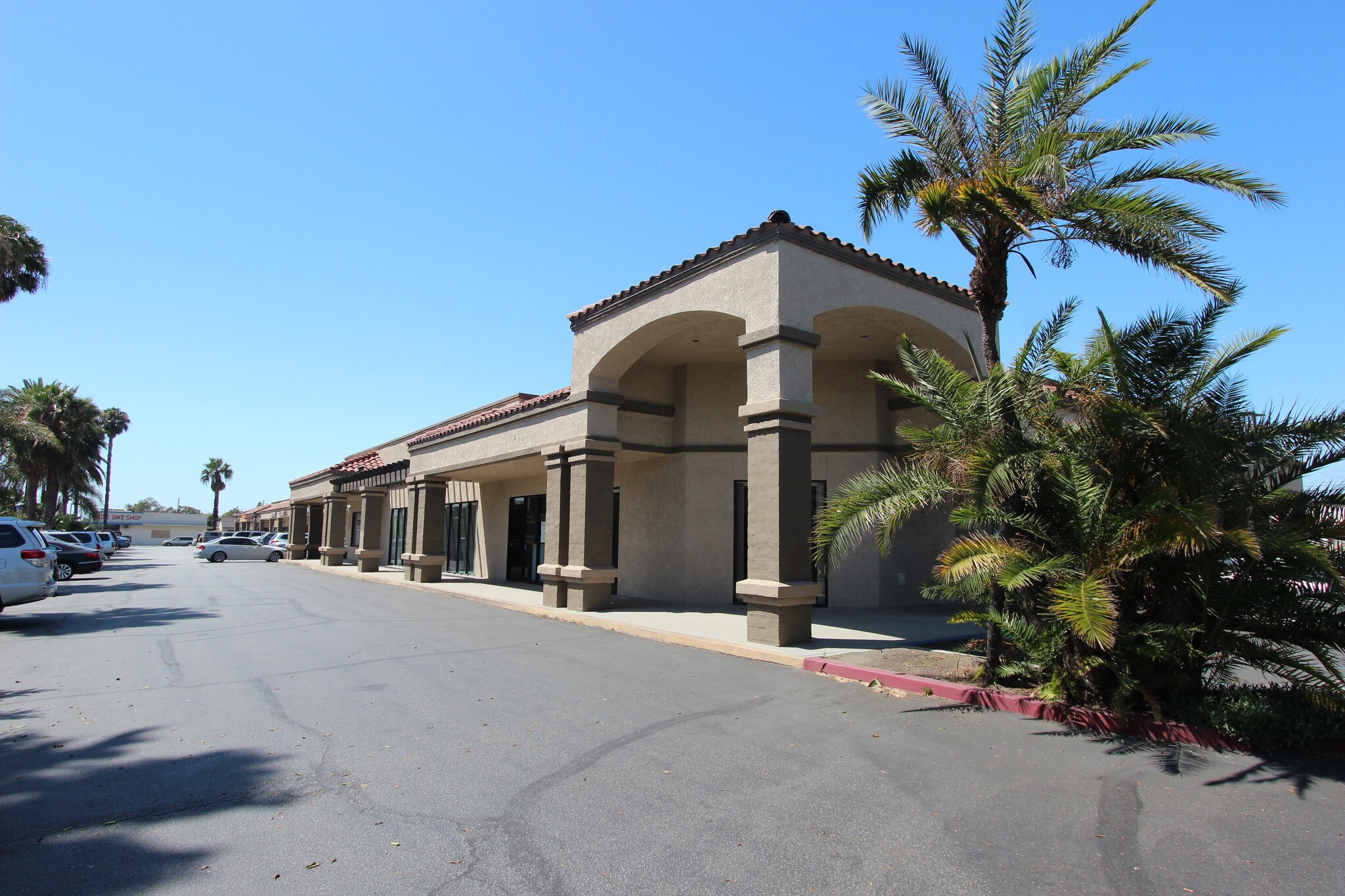 12001-12037 Firestone Blvd, Norwalk, CA à louer Photo principale– Image 1 sur 16
