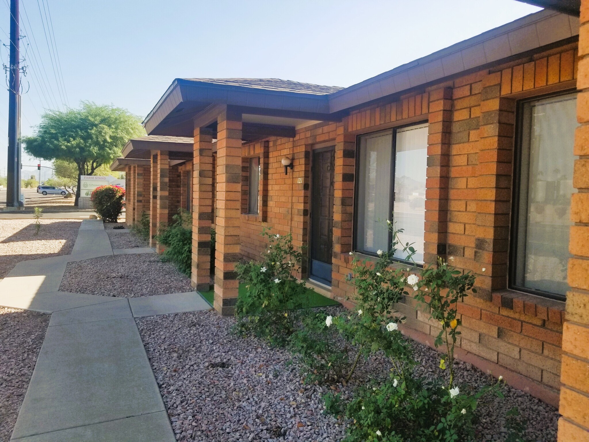 5925 E University Dr, Mesa, AZ à vendre Photo principale– Image 1 sur 16