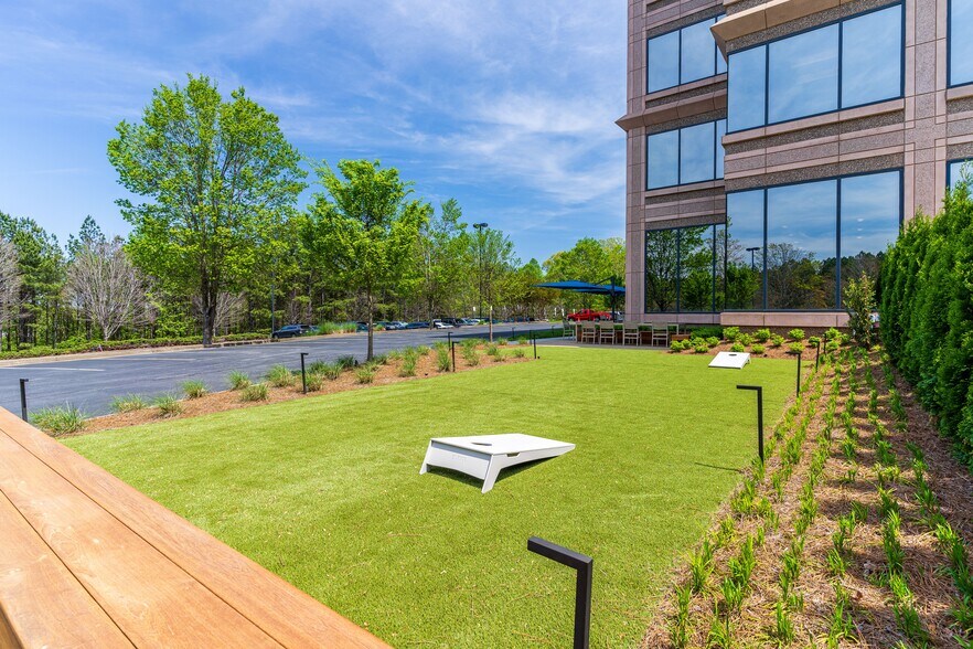 3460 Preston Ridge Rd, Alpharetta, GA à louer - Photo de l’immeuble – Image 3 sur 13