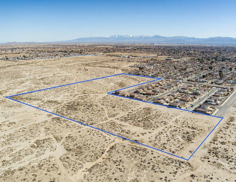 Robin Avenue, Lancaster, CA à vendre - Aérien – Image 3 sur 4
