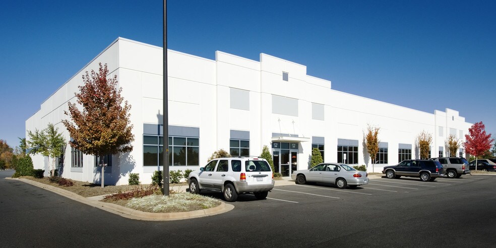 4735 Corporate Dr, Concord, NC à louer - Photo de l’immeuble – Image 2 sur 13