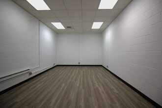 127-133 W Michigan Ave, Ypsilanti, MI à louer Photo intérieure– Image 2 sur 4