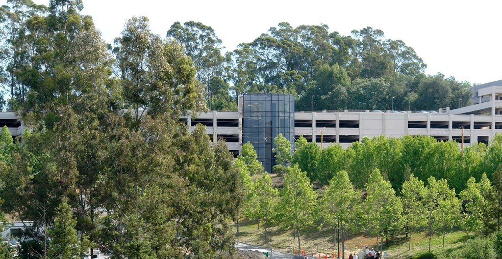 Fountaingrove Campus portefeuille de 3 biens à vendre sur LoopNet.fr - Photo de l’immeuble – Image 1 sur 3
