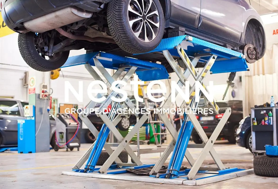 Local d'activités dans Locminé à vendre Photo de l’immeuble– Image 1 sur 5