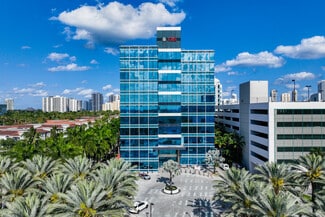 Plus de détails pour 18851 NE 29th Ave, Aventura, FL - Coworking à louer