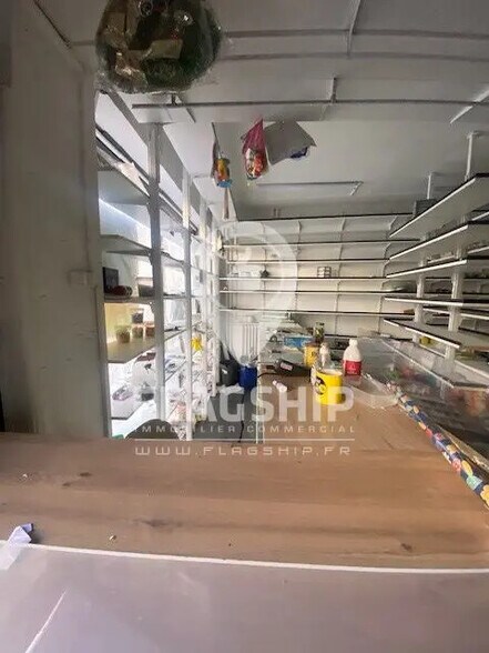 Local commercial dans Paris à louer - Photo intérieure – Image 2 sur 8