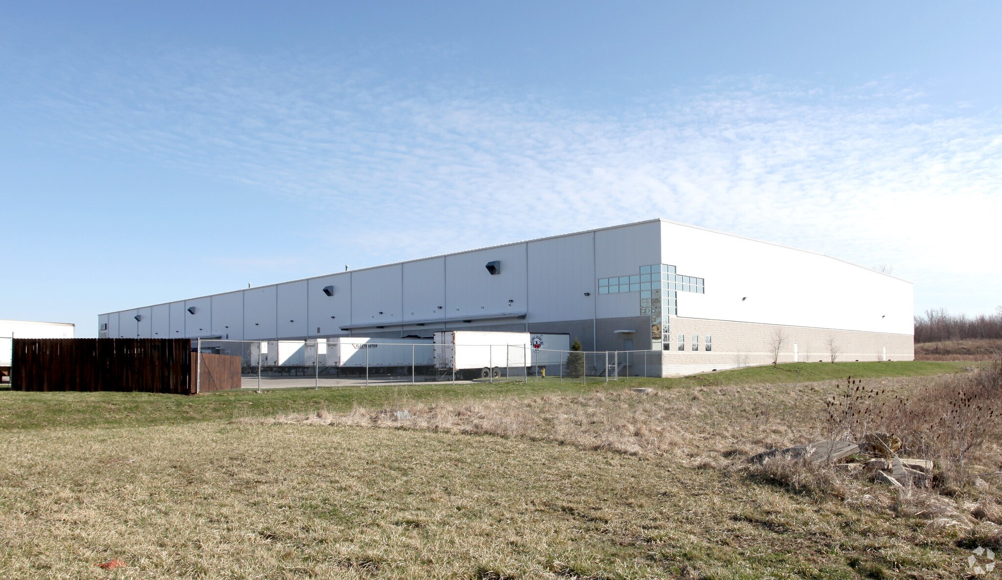 200 McCormick Blvd, Columbus, OH à louer Photo principale– Image 1 sur 5