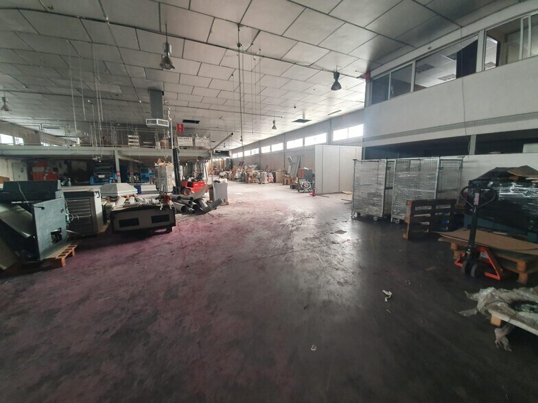Industriel/Logistique dans Alcalá de Guadaíra, Sevilla à louer - Photo de l’immeuble – Image 1 sur 8