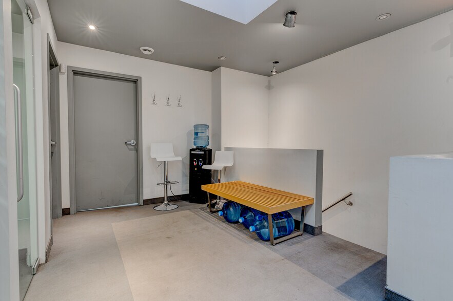 6712-6714 Boul Saint-Laurent, Montréal, QC à louer - Photo intérieure – Image 3 sur 14