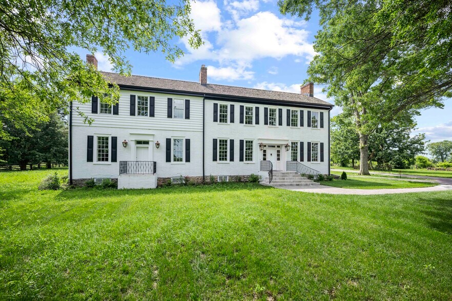 1975 Georgetown Rd, Paris, KY à vendre - Photo de l’immeuble – Image 1 sur 66