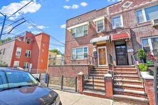 Plus de détails pour 2120 23rd Ave, Astoria, NY - Logement à vendre